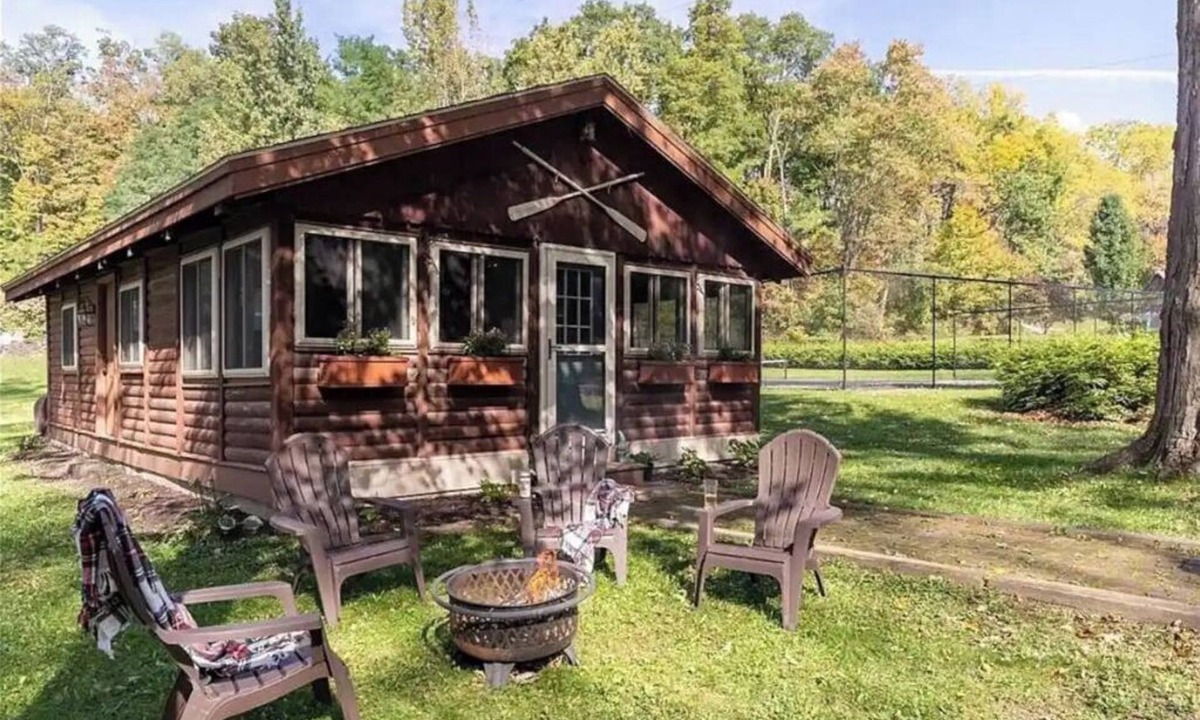 Skaneateles House | Skaneateles Lake Cabin - Tennis, Kayaks & Dock