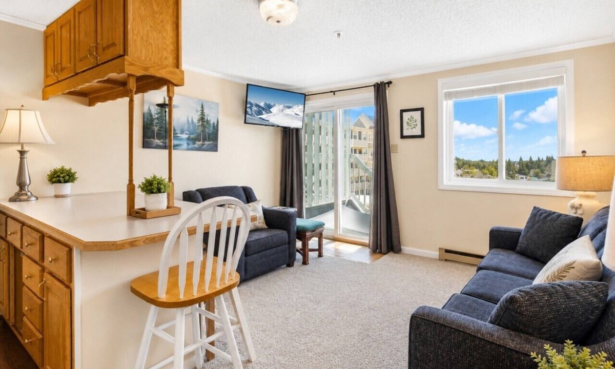 Edray Condo | Ski In Out Condo Walk to Village