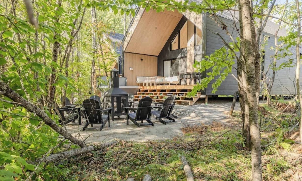 Pont-Rouge Ski Chalet | Skova - Nordic Harmony - Spa & Forest View