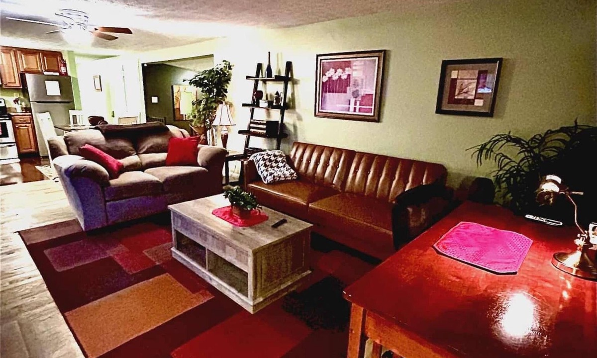 Waverly House | Spacious, Comfortable And Private 3 Bedroom