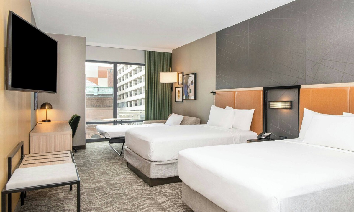 Downtown Baltimore Hotel | SpringHill Suites by Marriott Baltimore Downtown Convention Center Area