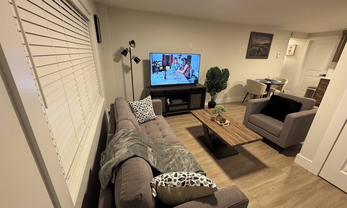 Mount Pearl Apartment | Stairs-free access 2-Bedroom Apartment at Pearl View Estates off Kenmount rd