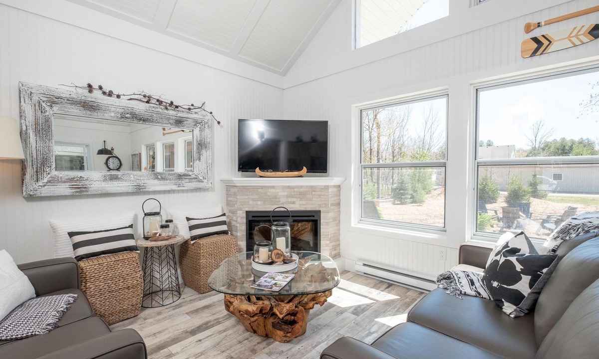 Huron-Kinloss Cottage | Steps from sandy beach - Lurgan Beach cottage