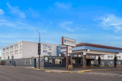 Whitehorse Hotel | Sternwheeler Hotel & Conference Centre, Trademark by Wyndham