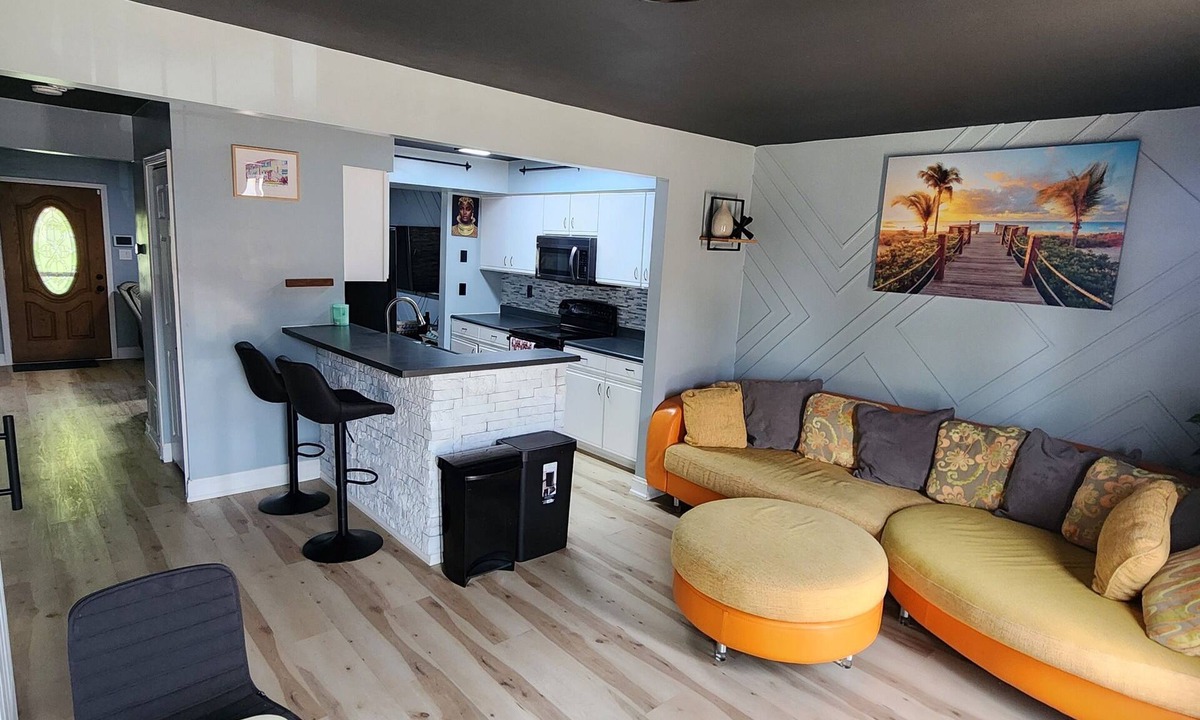 Irvington House | Stylish Baltimore Stay, Cozy & Convenient