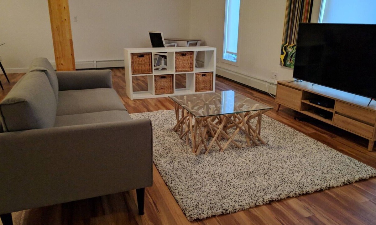 North Central Edmonton Apartment | Stylish Condo Close to Royal Alex and Downtown