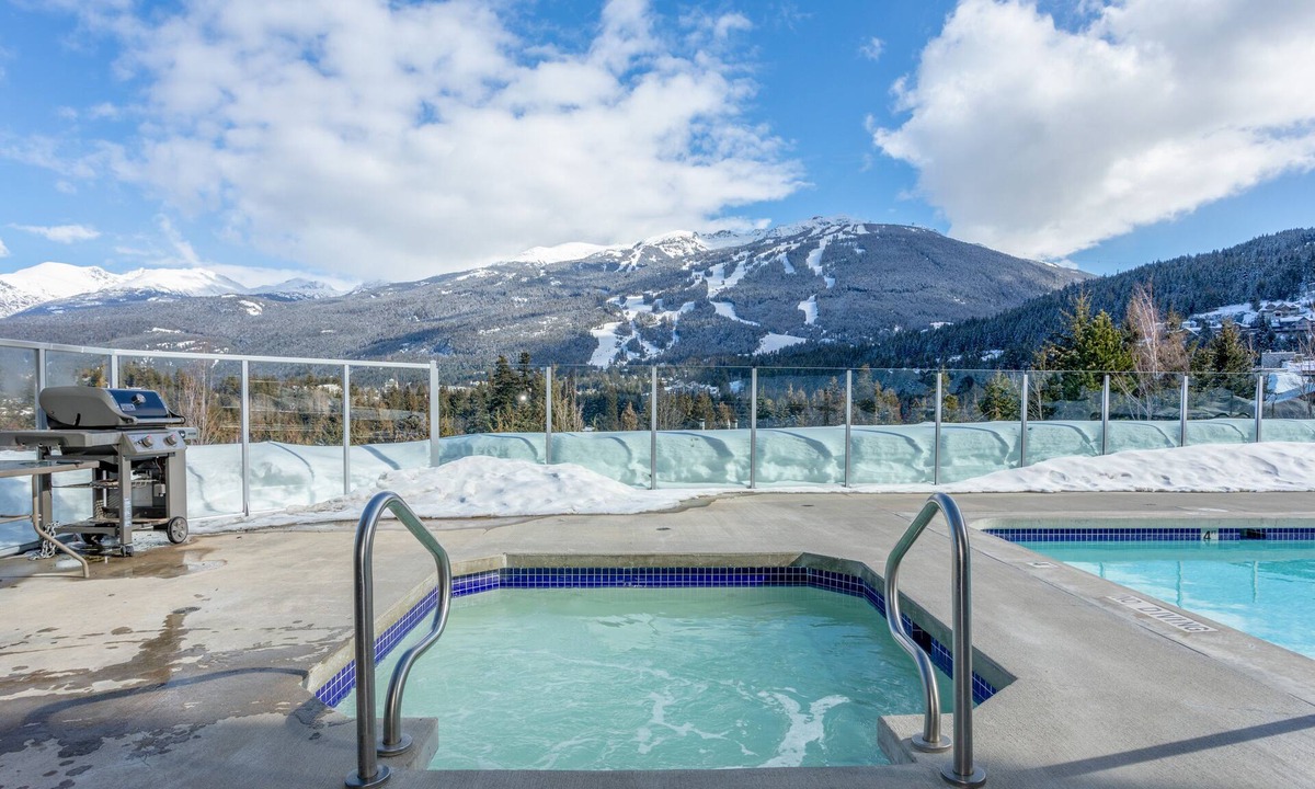 Blueberry Hill Condo | SUPER SUMMER GETAWAY Views + POOL + HOT TUB (WD, FP)