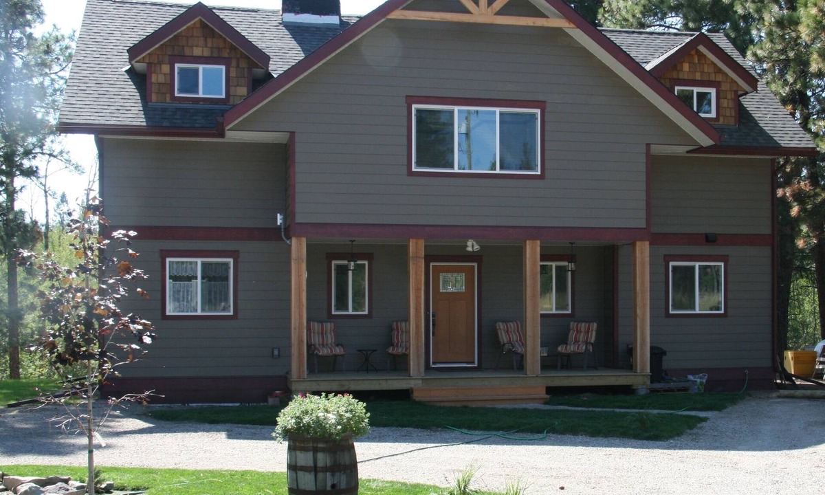 East Kootenay House | Superb, Spacious Retreat - Near Fernie & Lake Koocanusa, B.C.