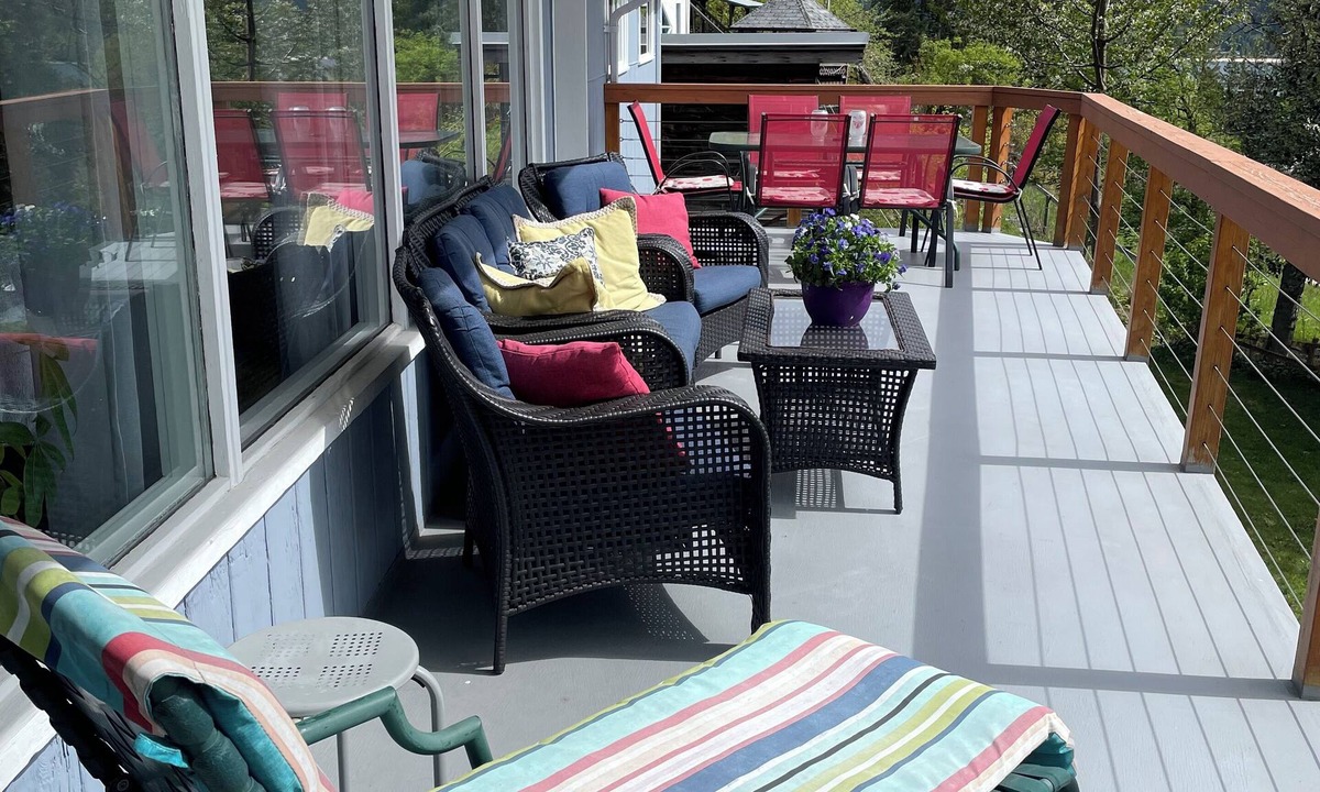 Nelson House | Sweet Creek Retreat. beautiful; views, close to beaches & hikes.