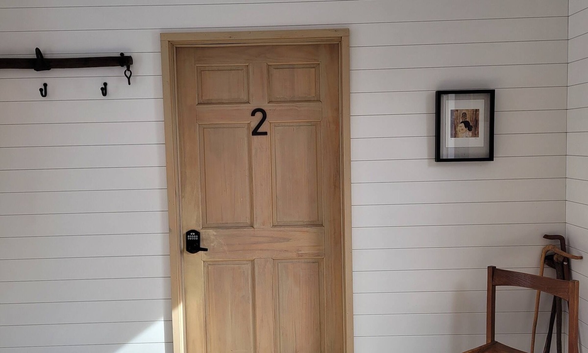 Austinburg Villa | The Cork Cottages Unit 2, Arcade Table, 1K/1Q 2 Bath, New and Modern