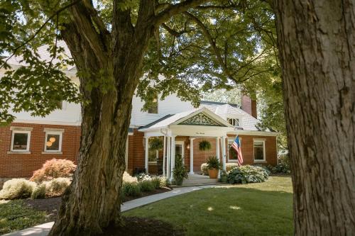 Shelby House | The Hatchery House Spacious Historic Getaway