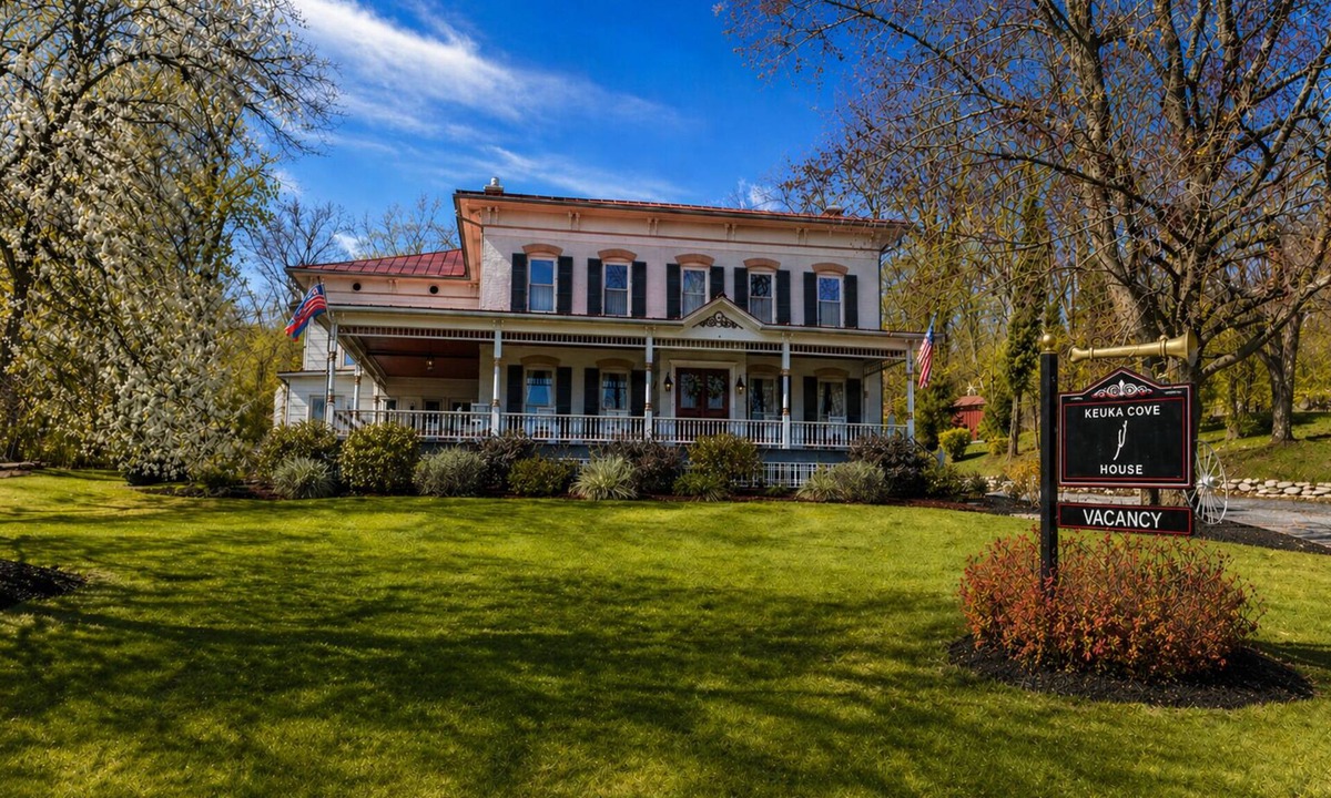 Town of Jerusalem House | The Keuka Cove House - Lakefront + Private Dock - Sleeps 16