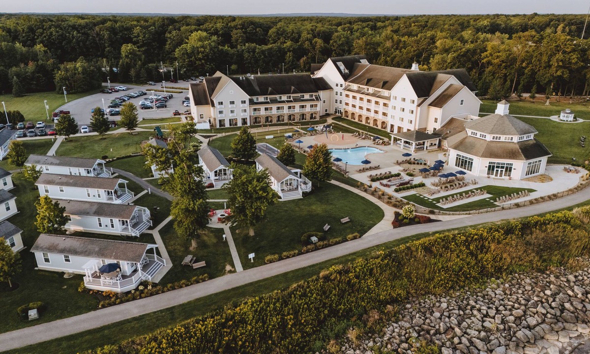 Geneva-on-the-Lake Hotel | The Lodge at Geneva-on-the-Lake