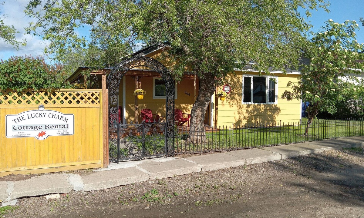 Riverhurst House | The lucky charm spa, gem of the prairies. Free 1/2 hour RMT massage with booking