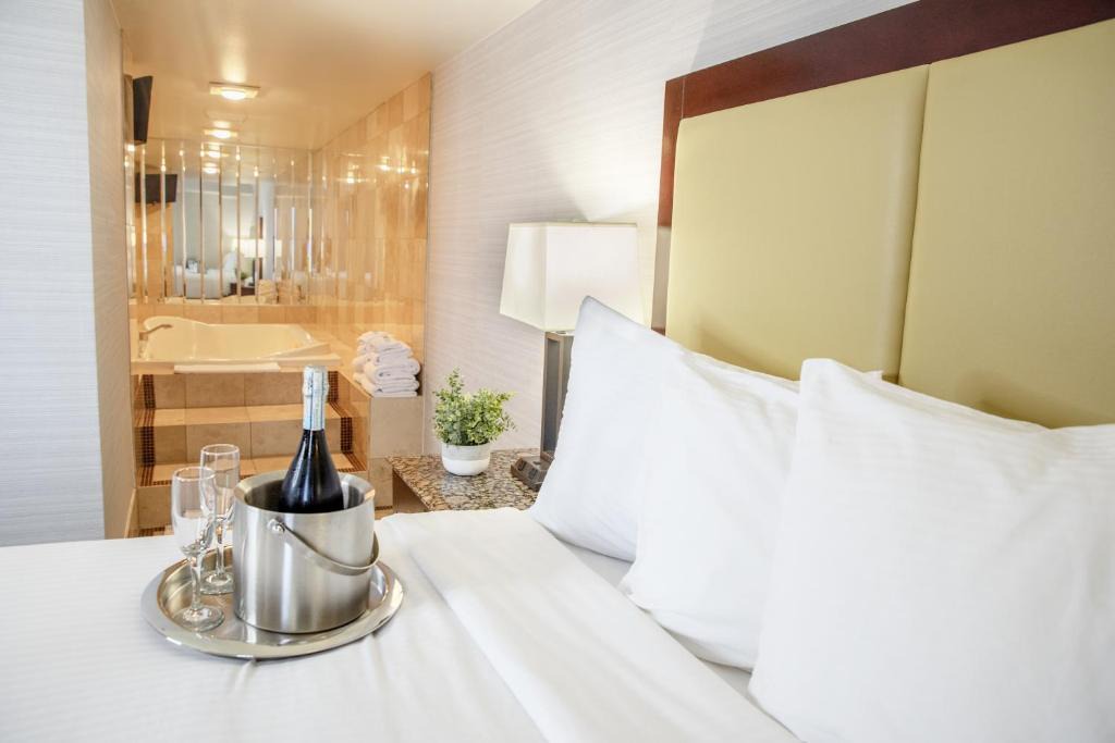 Madison Hotel | The Madison Concourse Hotel