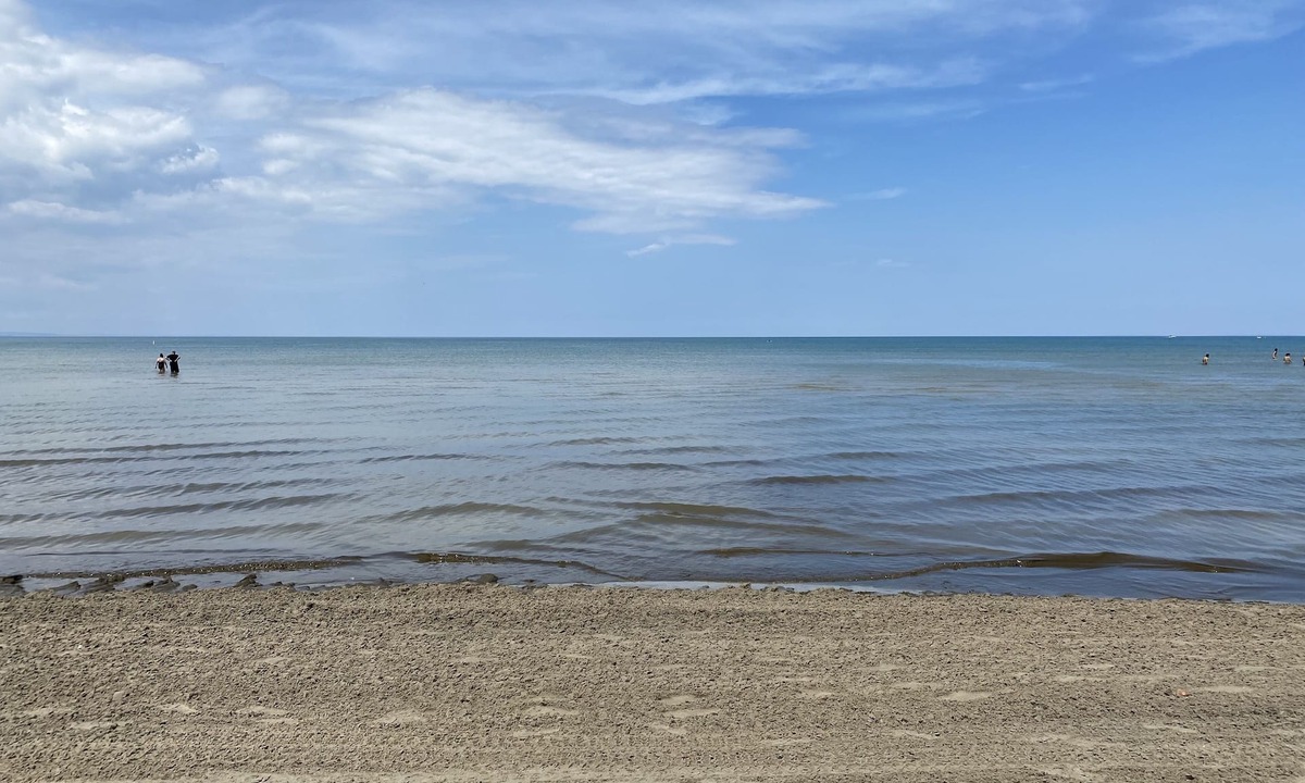 Wasaga Beach House | The Pearl Cozy Beach House/Blue Mountain Ski Hills 4 Season Vacation Destination