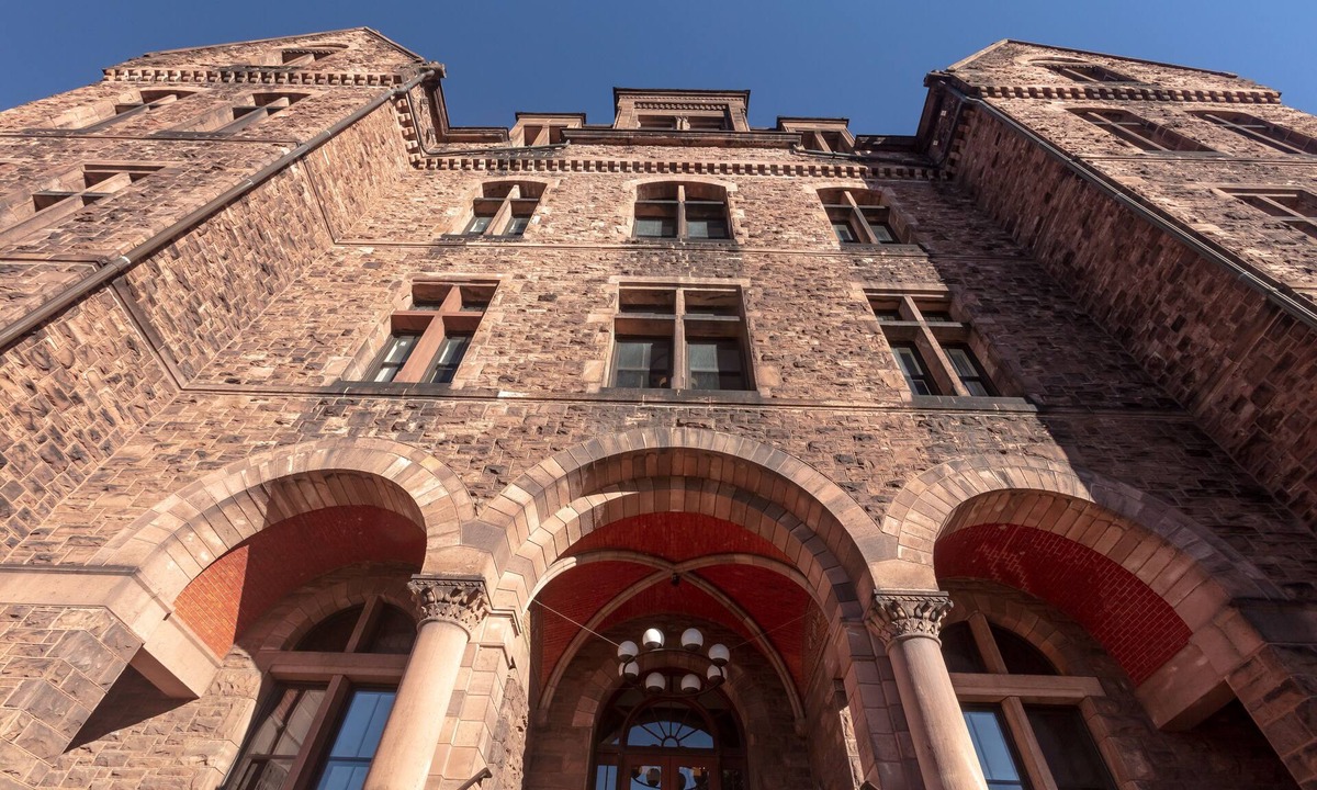 Buffalo Hotel | The Richardson Hotel