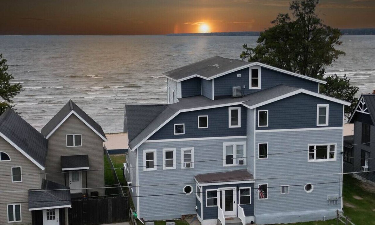 Sylvan Beach Condo | The Sunset Sail | Historic Oneida Lakefront Condo 1