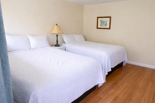 Grand Forks Hotel | THE VICTORIAN MOTEL AND RV PARK by Capital O
