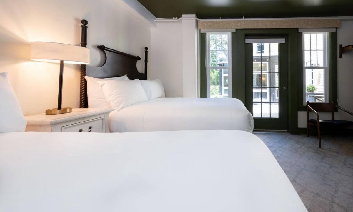 Lenox Hotel | The Whitlock