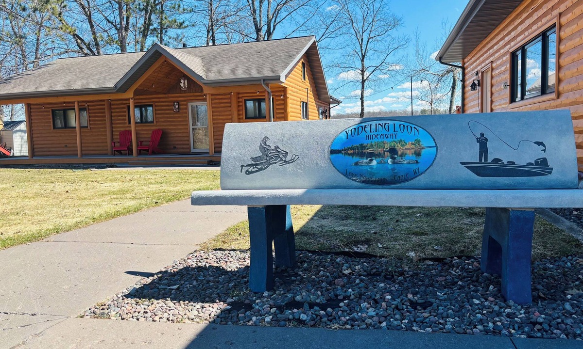Cable House | The Yodeling Loon Hideaway | Sandy Swimming | Dock and Lakefront Fun