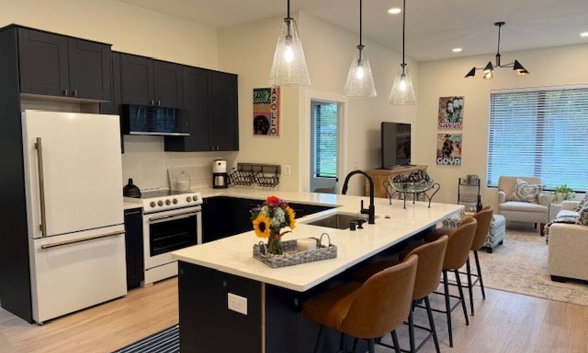 Delafield House | Tranquil 1 bedroom in-law suite - walking distance to downtown Delafield