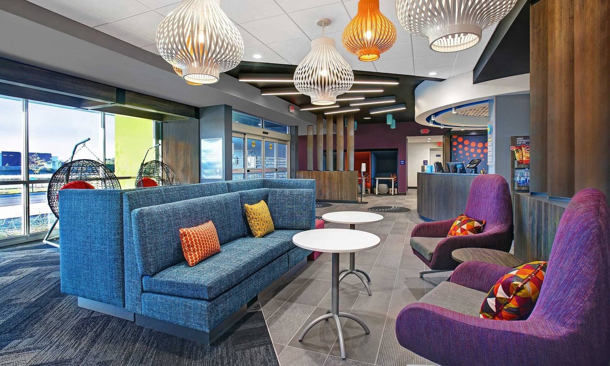 Rossford Hotel | TRU by Hilton Perrysburg Toledo, OH
