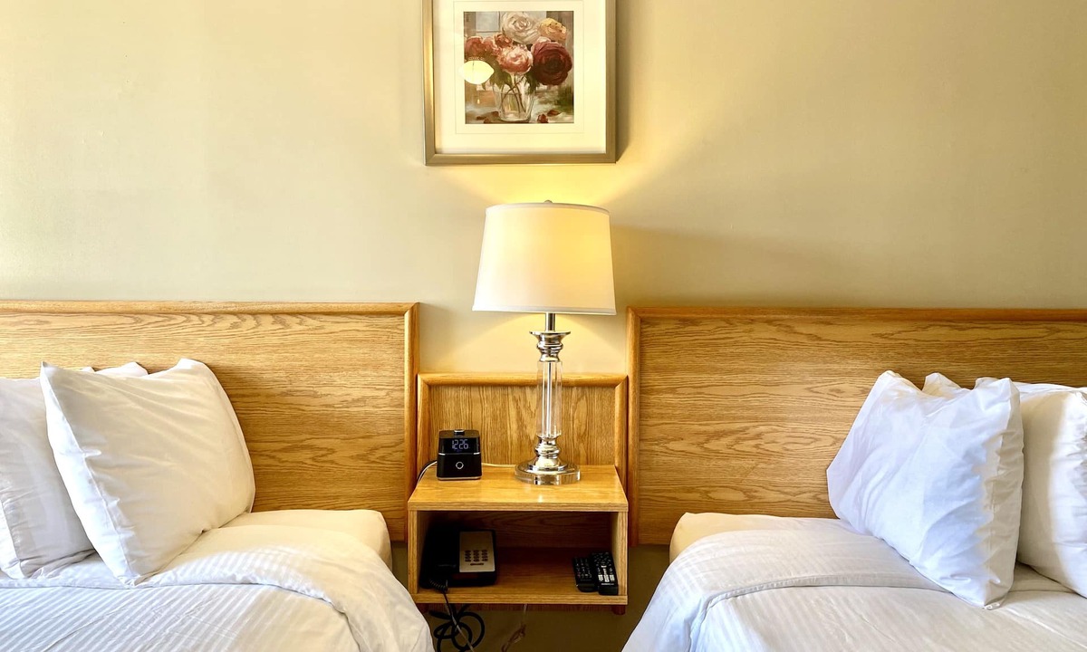 Boyle Hotel | Twilight Country Motel