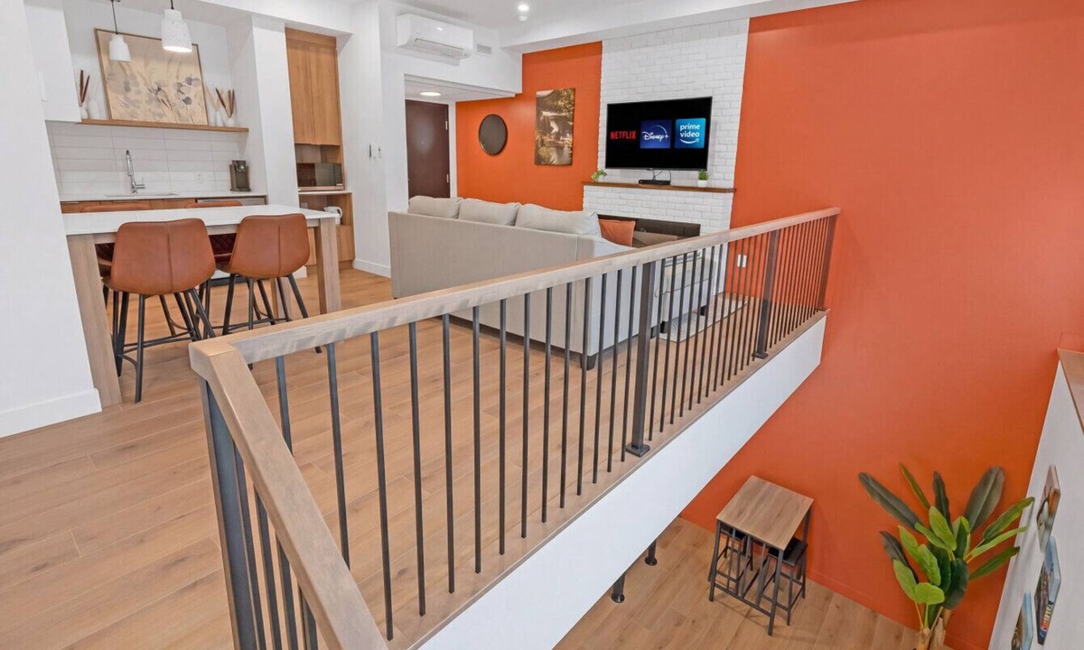 Rimouski-Neigette Apartment | Unit 102 - 2 Stories - 55" TV - Foosball - Downtown