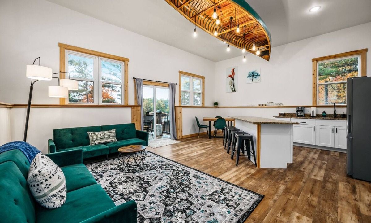 Mayfield Condo | Updated! SpiderLakeLoft | Sauna | Beach | No Bunks