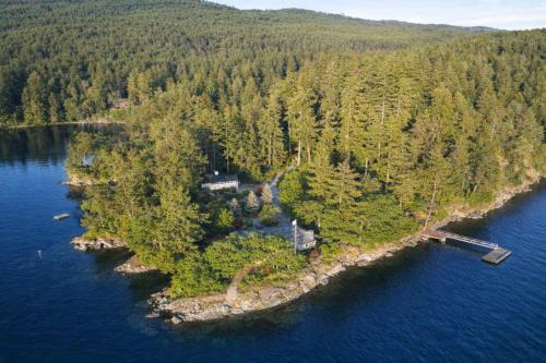 Salt Spring Island House | Valhalla The Nest