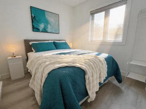 Fraserview House | Vancouver Katherine 2BD 2BA Laneway Home