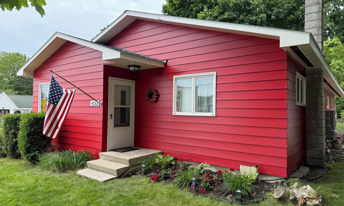 Walloon Lake House | Walloon Village Main Street Cottage