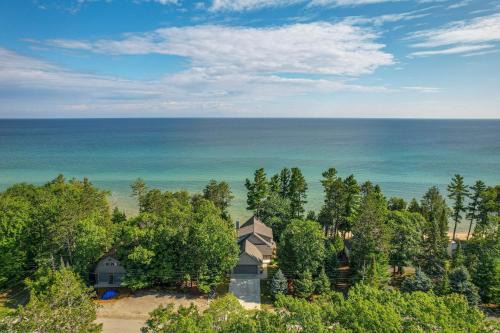 Rogers City House | Waterfront Lake Huron Getaway w/Private Beach!