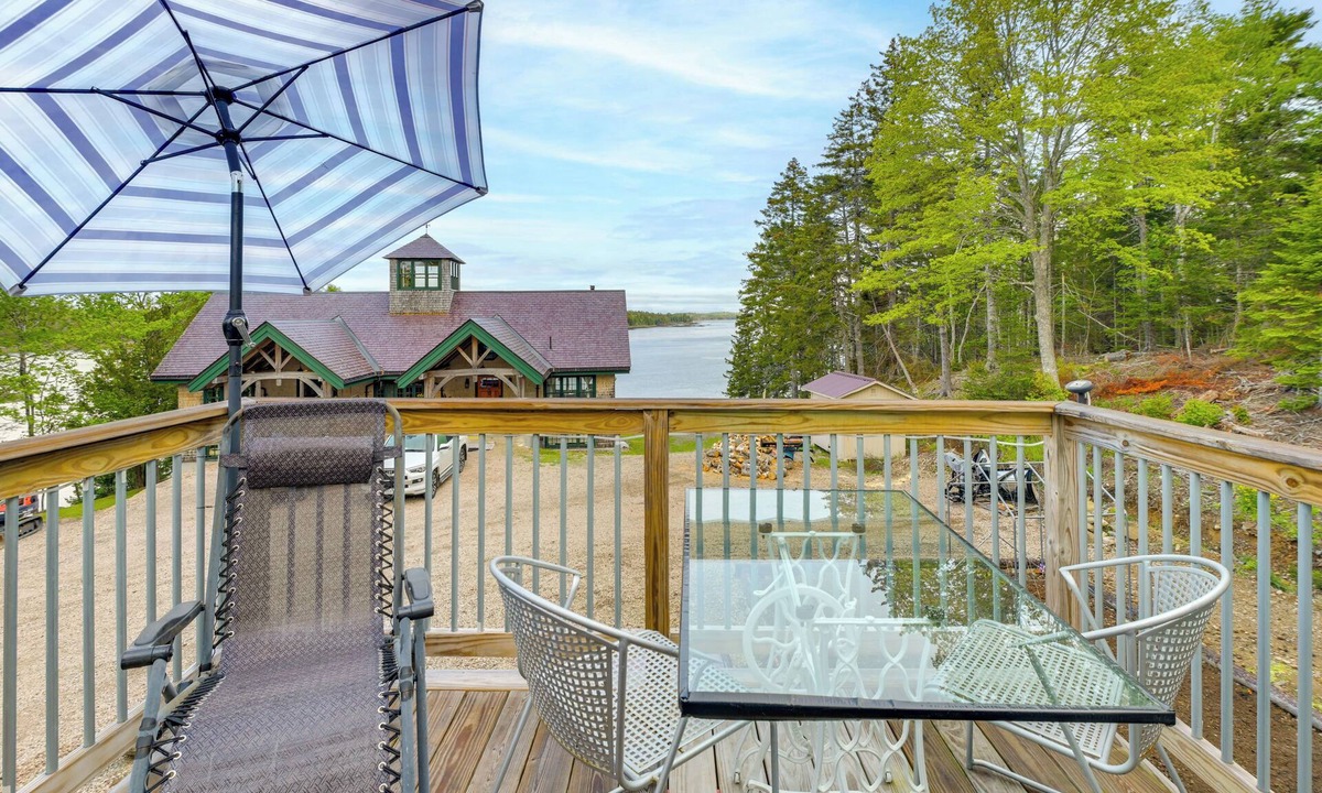 Lubec Apartment | Waterfront Maine Hideaway: 14 Mi to Quoddy Head