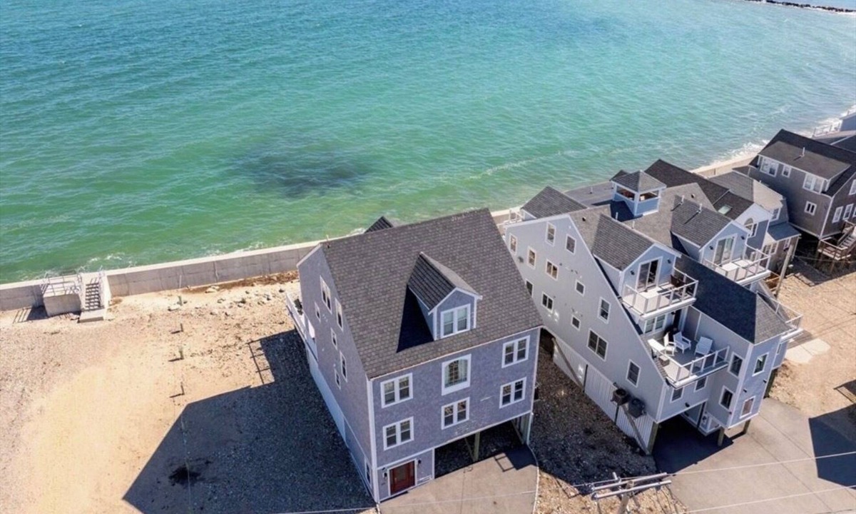Brant Rock House | Waterfront Marshfield Retreat with Direct Beach Access