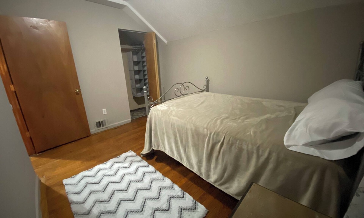Ohio City House | Welcoming 3-bedroom house with AC in vibrant Cleveland