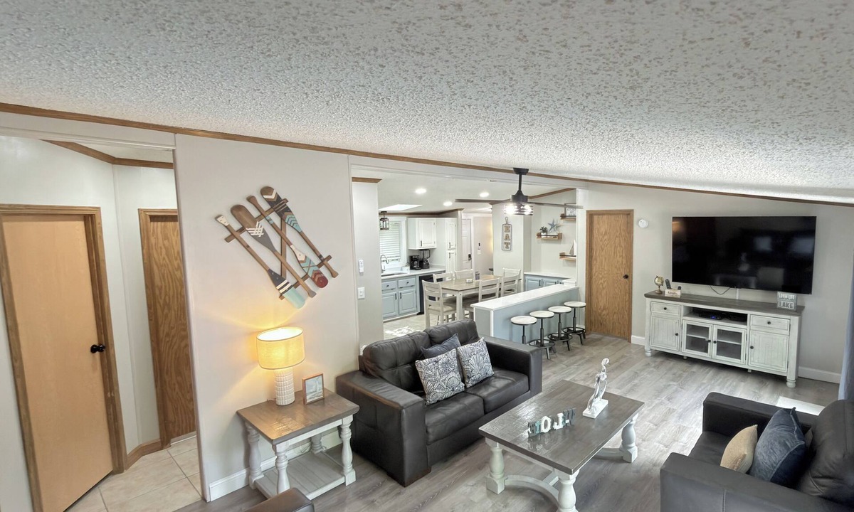 Put-in-Bay House | Where Friends Feel at Home | 8 ppl | IC102