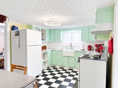 Twillingate Apartment | Whimsea Cottage