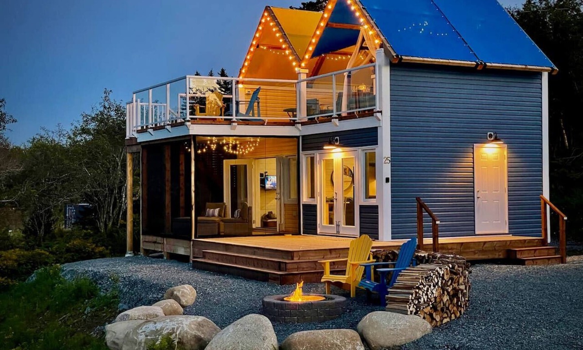Lower LaHave House | Whitecaps Cabana for Couples