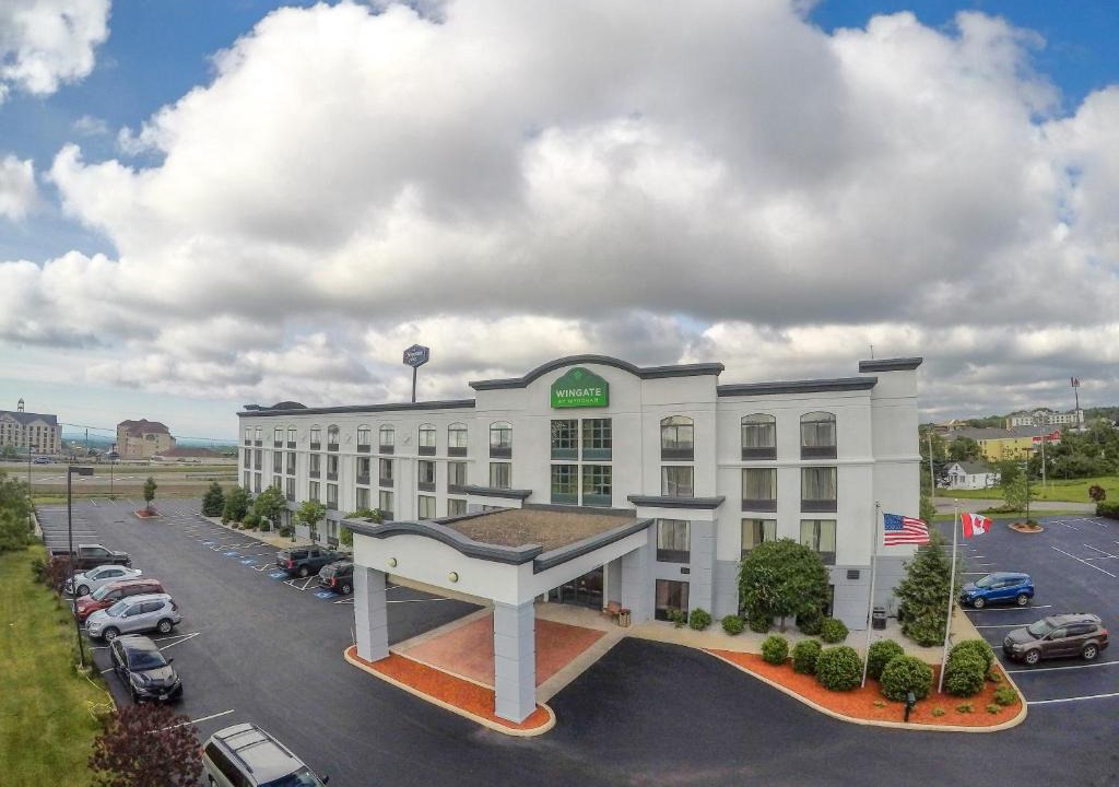 Erie Hotel | Wingate by Wyndham Erie