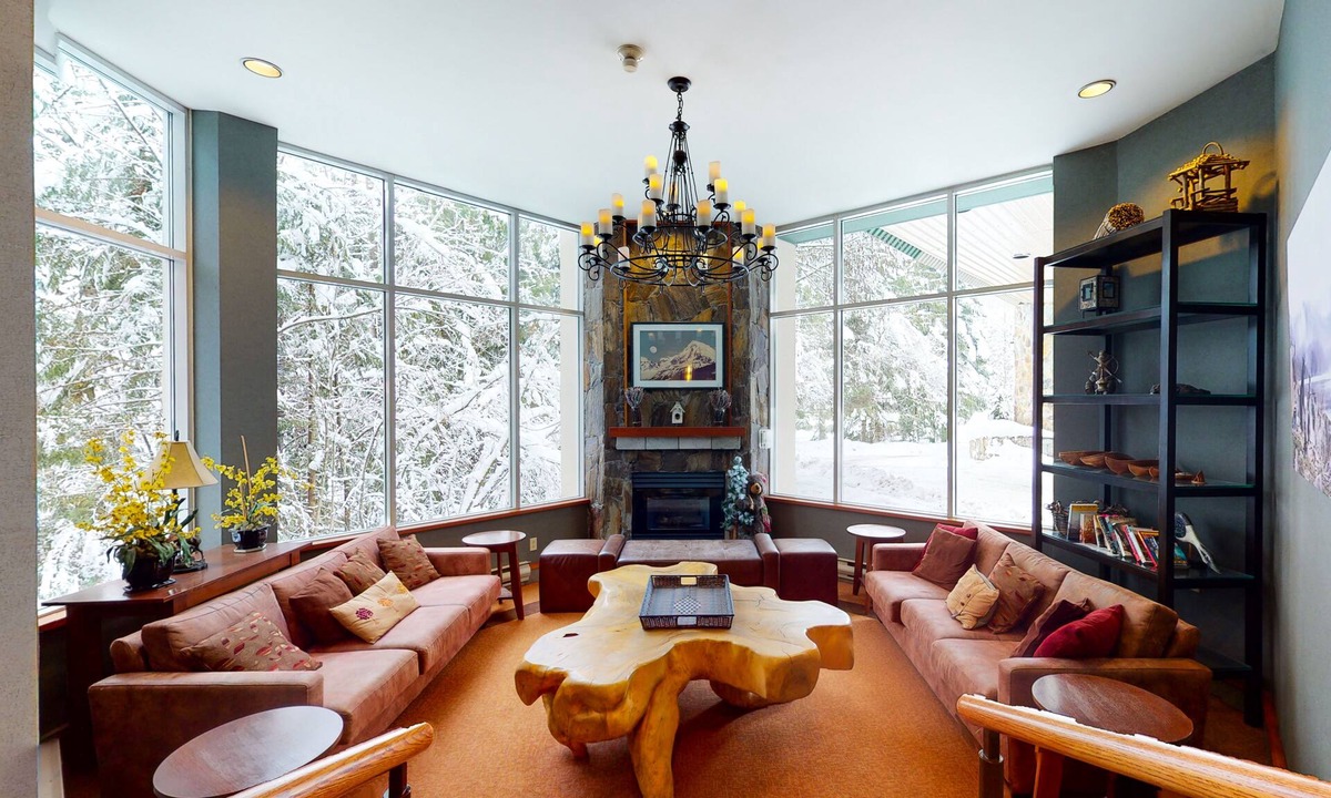 Upper Village Condo | Woodrun Lodge by Whistler Premier