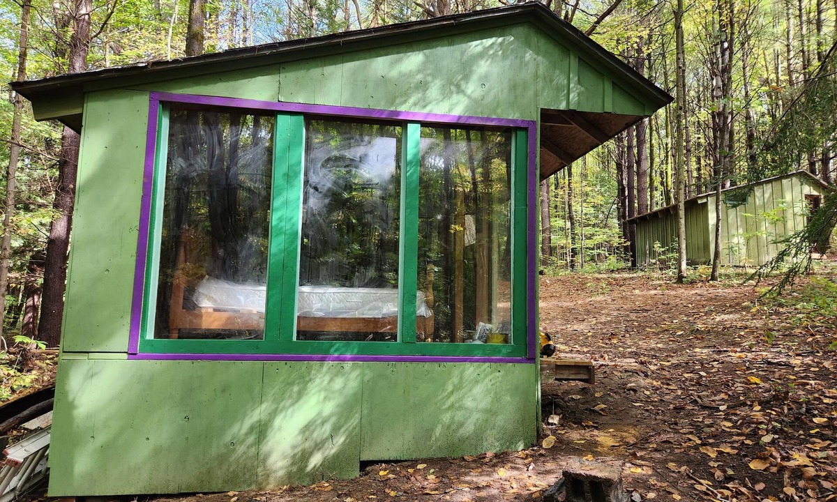 Etna House | Writer's Den: Rustic Retreat Camping Cabin