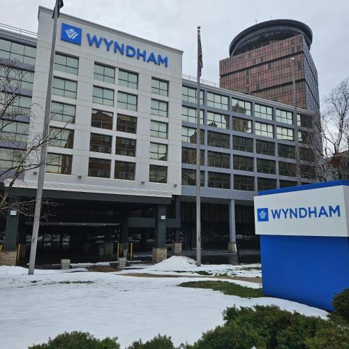 Downtown Rochester Hotel | Wyndham Rochester Downtown