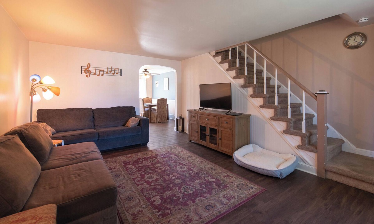 Primos Secane House | Yard, Deck, Game Room, Library & Pet Friendly! - 3 bedrooms available