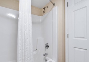 Immerse yourself in the natural beauty of Kelleys Island Glacier Suite 114