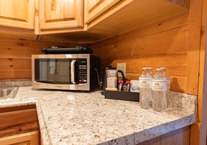 Lakefront Two King Cabin White Mountains in Bethlehem