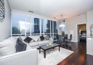 PlanURstay- Mississauga Downtown Square One Shopping Centre