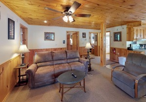 Rough Cut Lodge - Suite 6