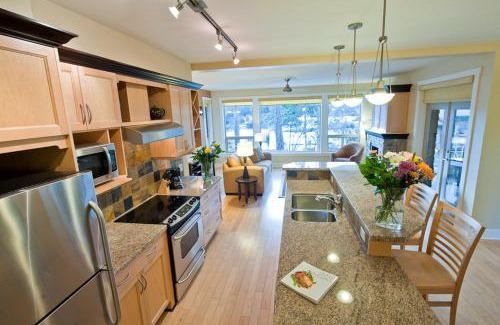 Madeira Park Resort | Painted Boat Resort Spa and Marina